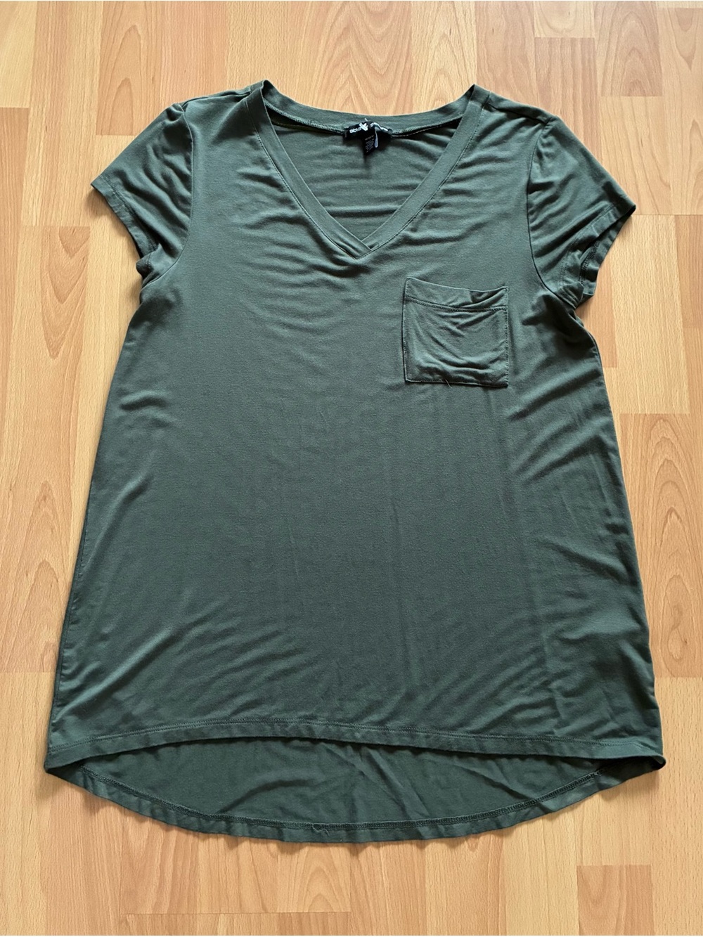 Cable & Gauge Shirt Womens Sz M Green Pocket V-Neck Short Sleeve Top Stretch